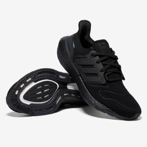 ADIDAS Ultraboost 22 Black Size 7